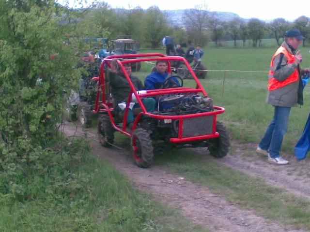 Závody traktůrků, Vyskeř 2008 > obr (5)